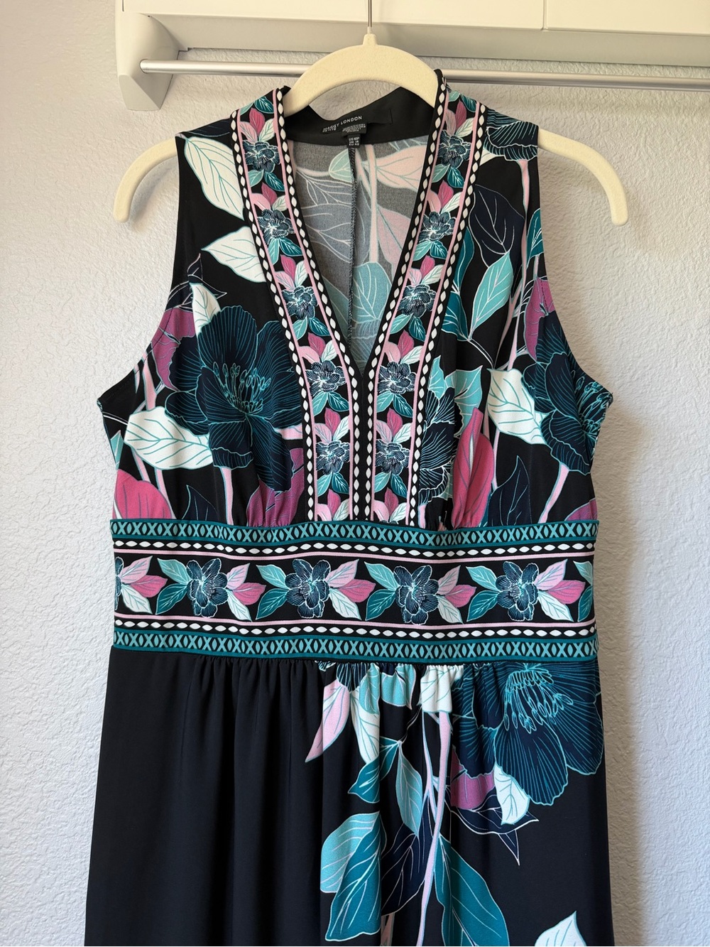 Maggy London Floral Jersey Maxi Dress, NWOT, 10 Petite - Picture 3 of 16